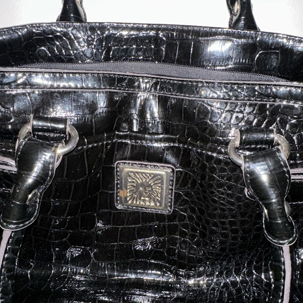 Anne Klein Black Croc-embossed Large Shoulder Bag Handbag Purse Gold Hardware - Picture 2 of 12